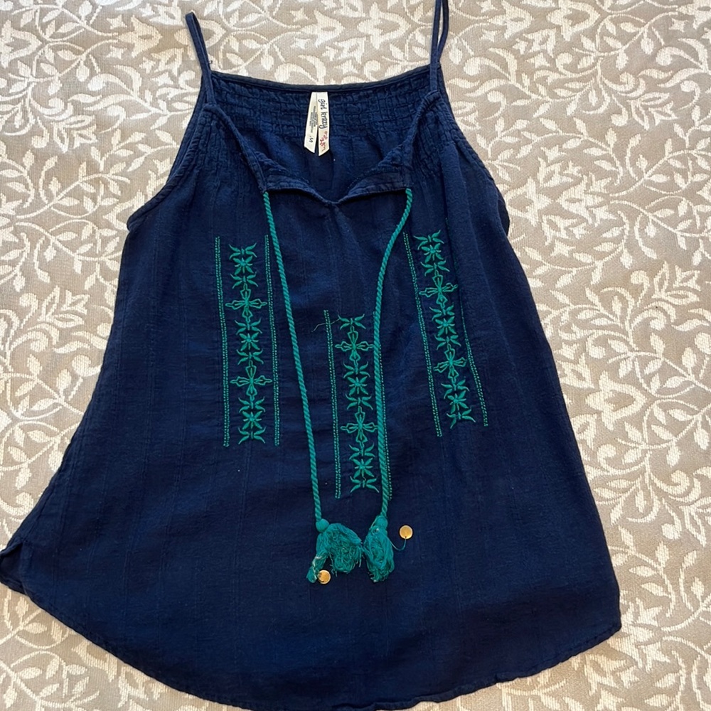 Juniors tank top